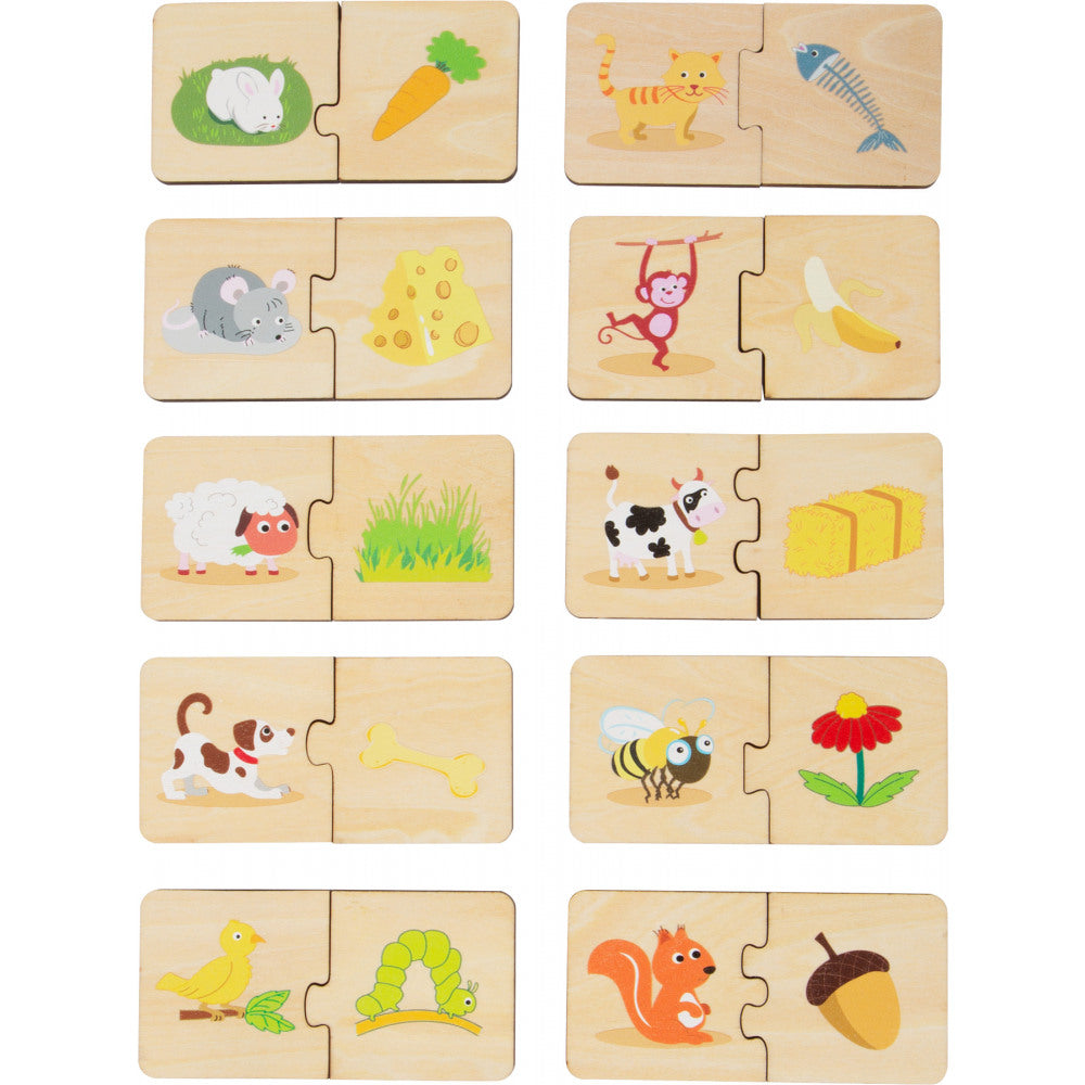 Educational game wooden puzzle feeding animals